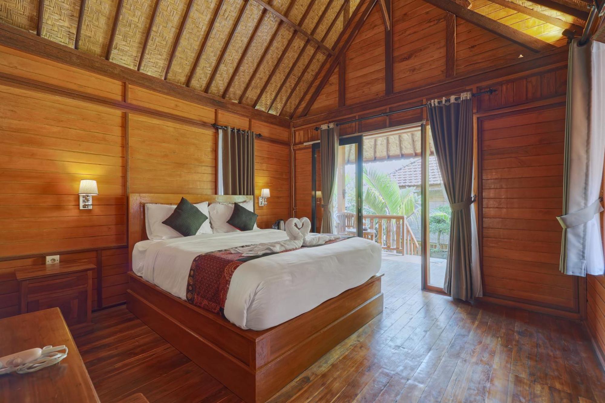 Ss Pangket Bungalow Toyapakeh Bagian luar foto